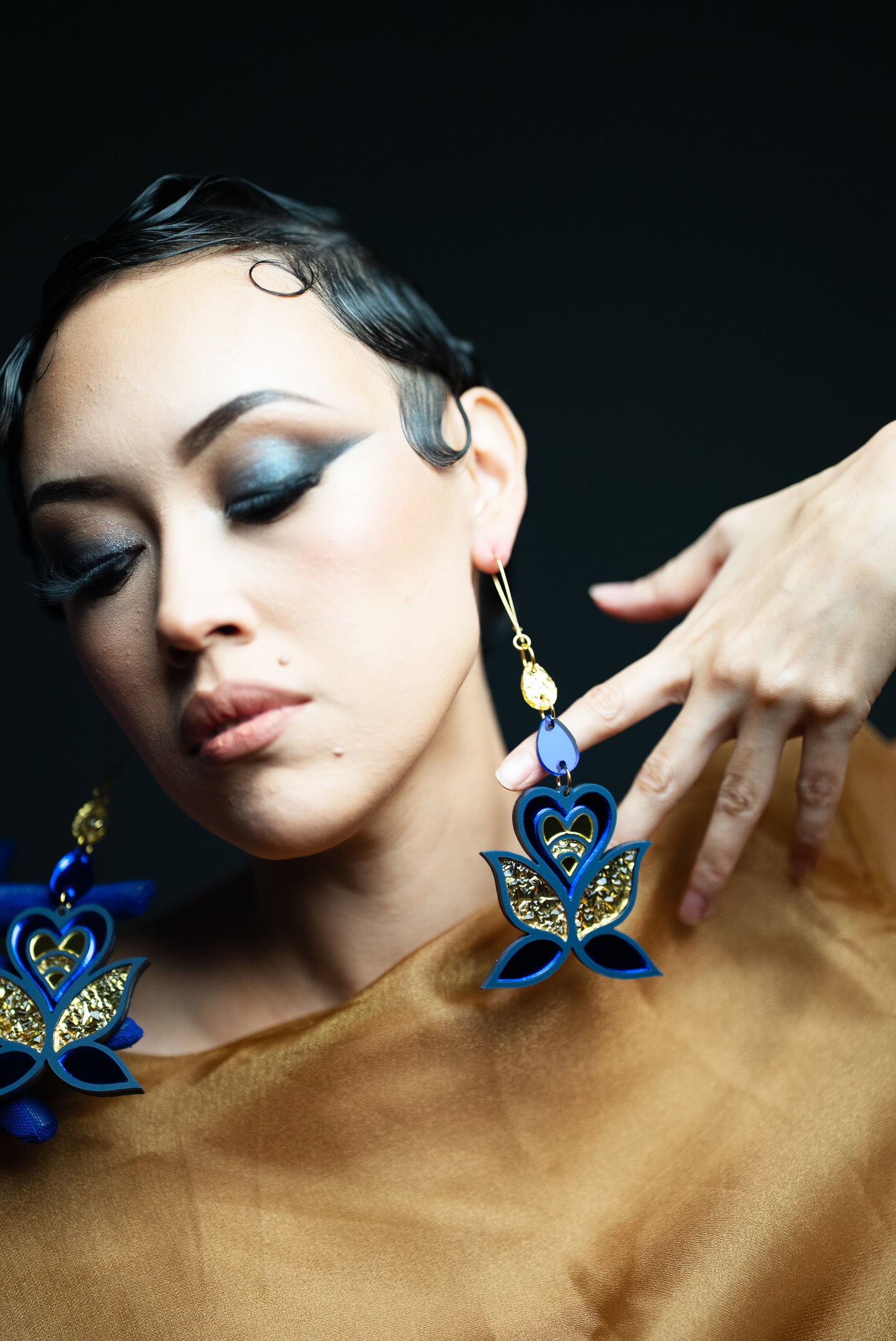 Good Medicine Blooms | Electric Royal Blue