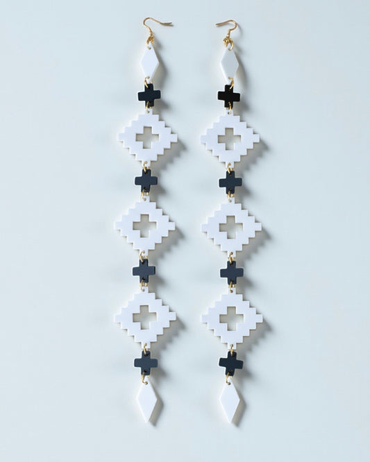 4 Directions Cascades // Black + White